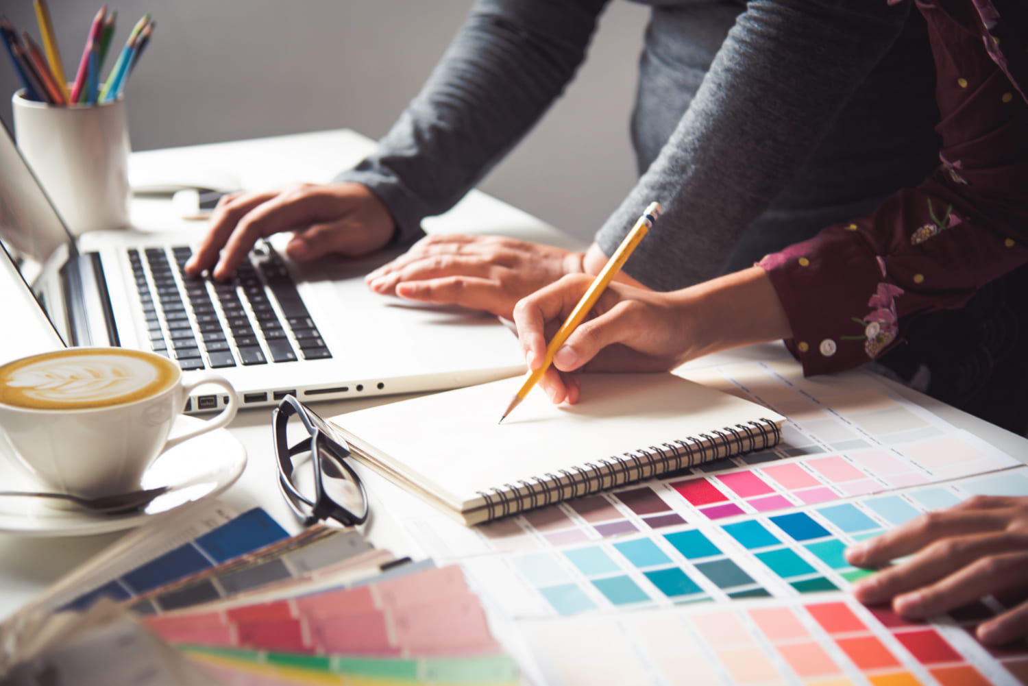 دبلوم التصميم الجرافيكي وتقنيات الوسائط الرقمية Graphic Design and Digital Media Techniques Diploma